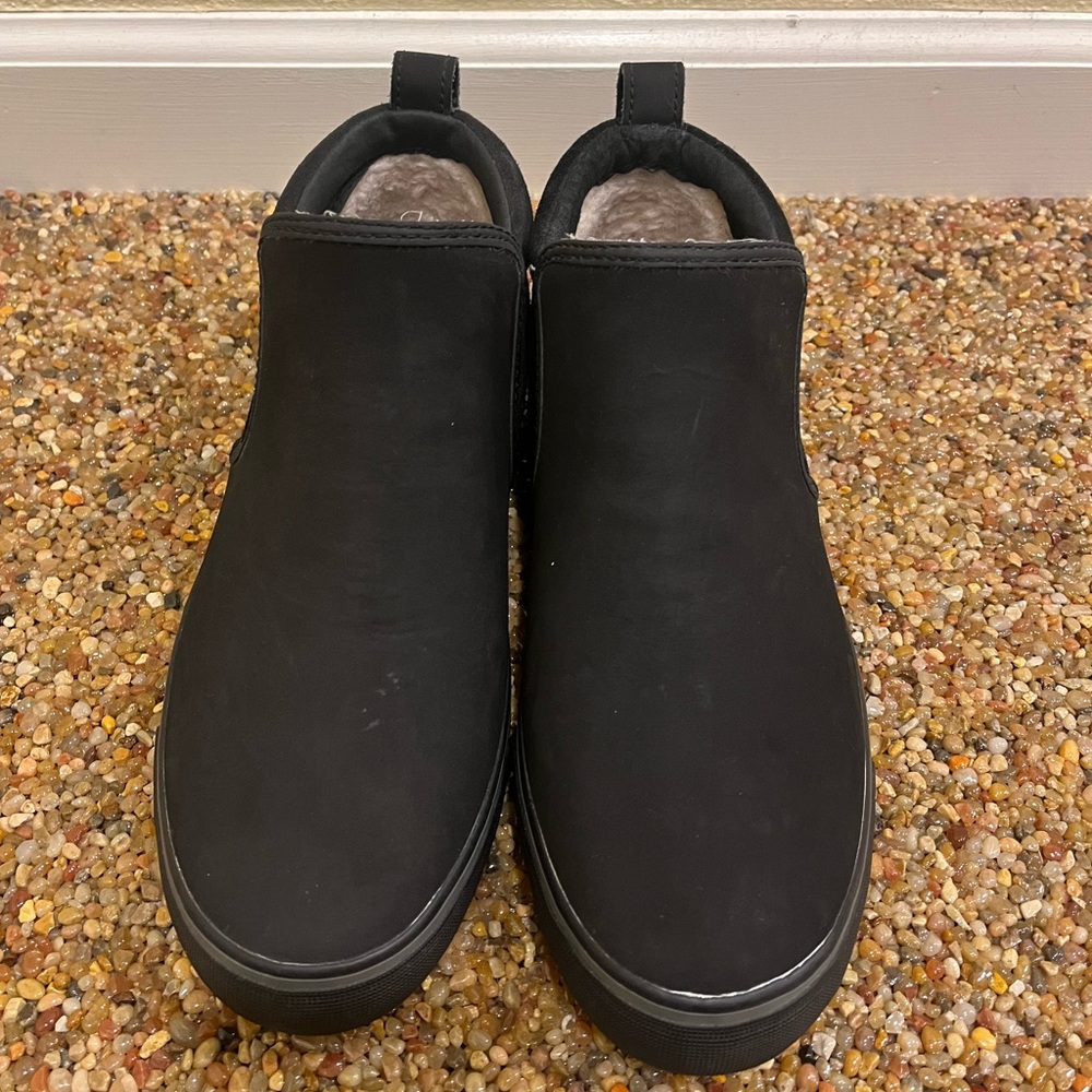 Ugg Kemp Men's Waterproof Leather/Suede Shoes Size 9 Black